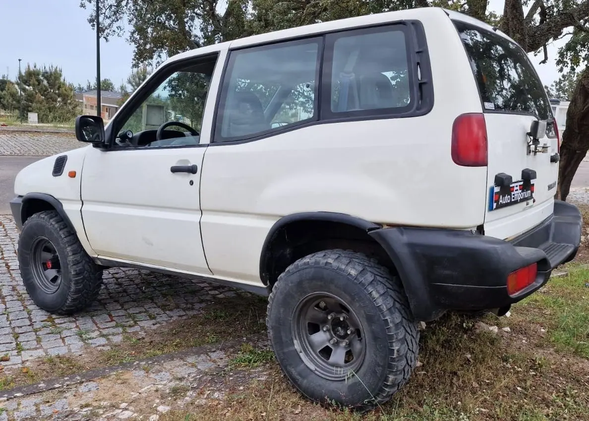 Nissan Terrano II 2.7 11