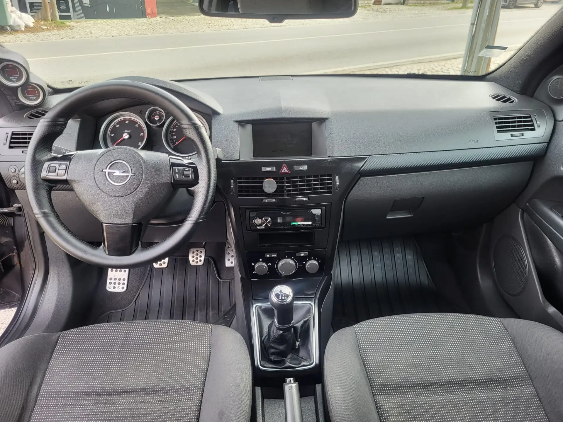 Opel Astra GTC 1.7 CDTi 12