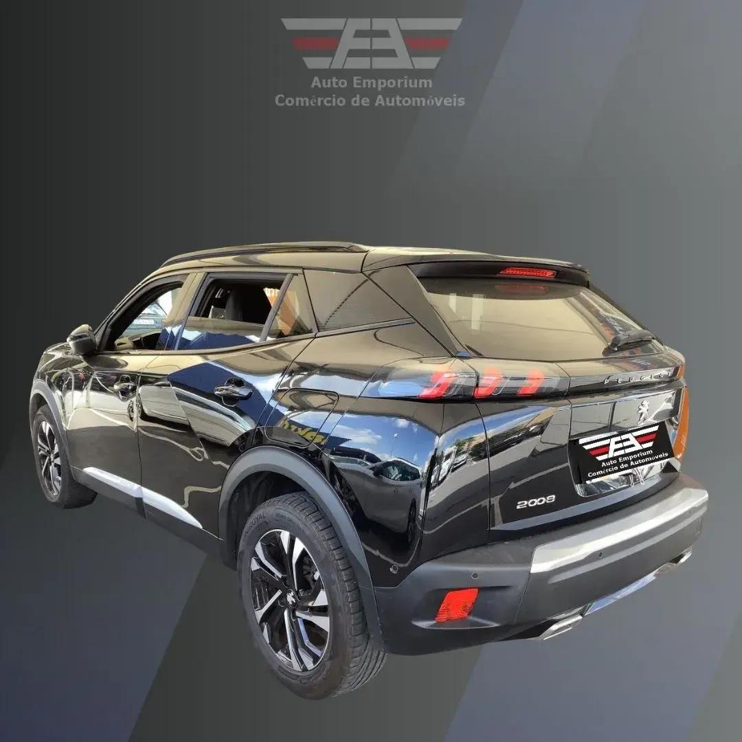 Peugeot 2008 1.2 PureTech GT EAT8 4