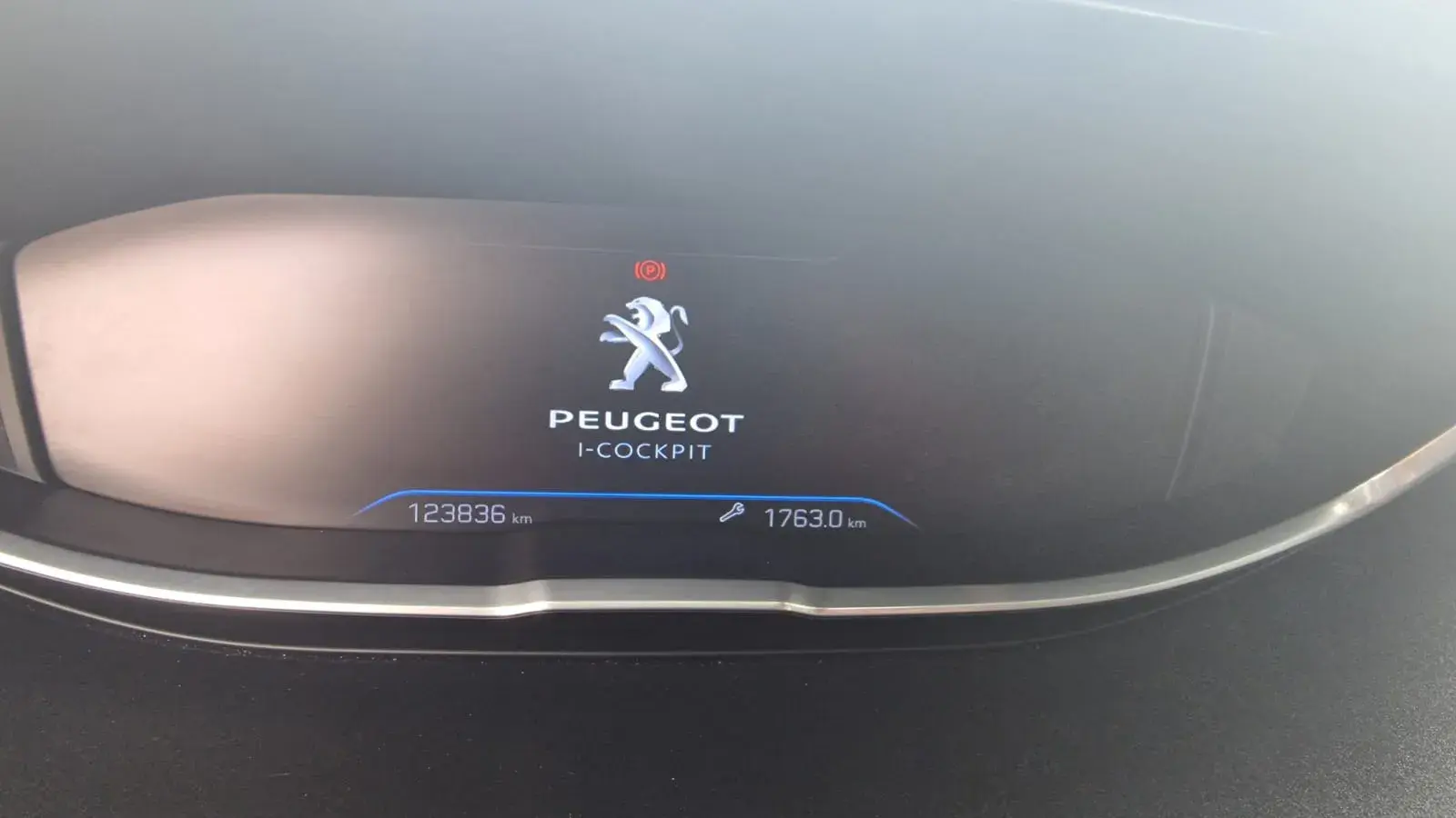 Peugeot 5008 1.6 BlueHDi Allure Eat6 j18 9