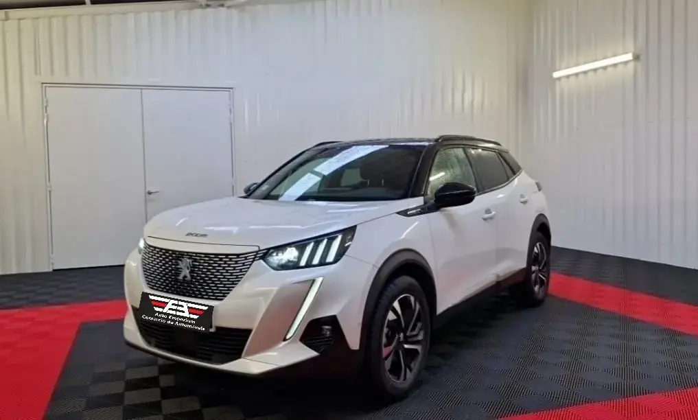 Peugeot e-2008 50 kWh GT 1