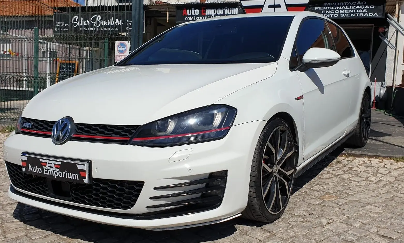 Volkswagen Golf VII GTI 2.0 T FSI 1