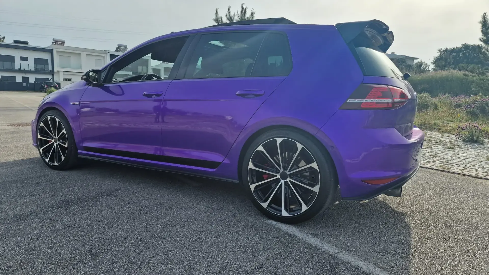 Volkswagen Golf GTI Performance 2.0 TSI Versão 40 Anos 7