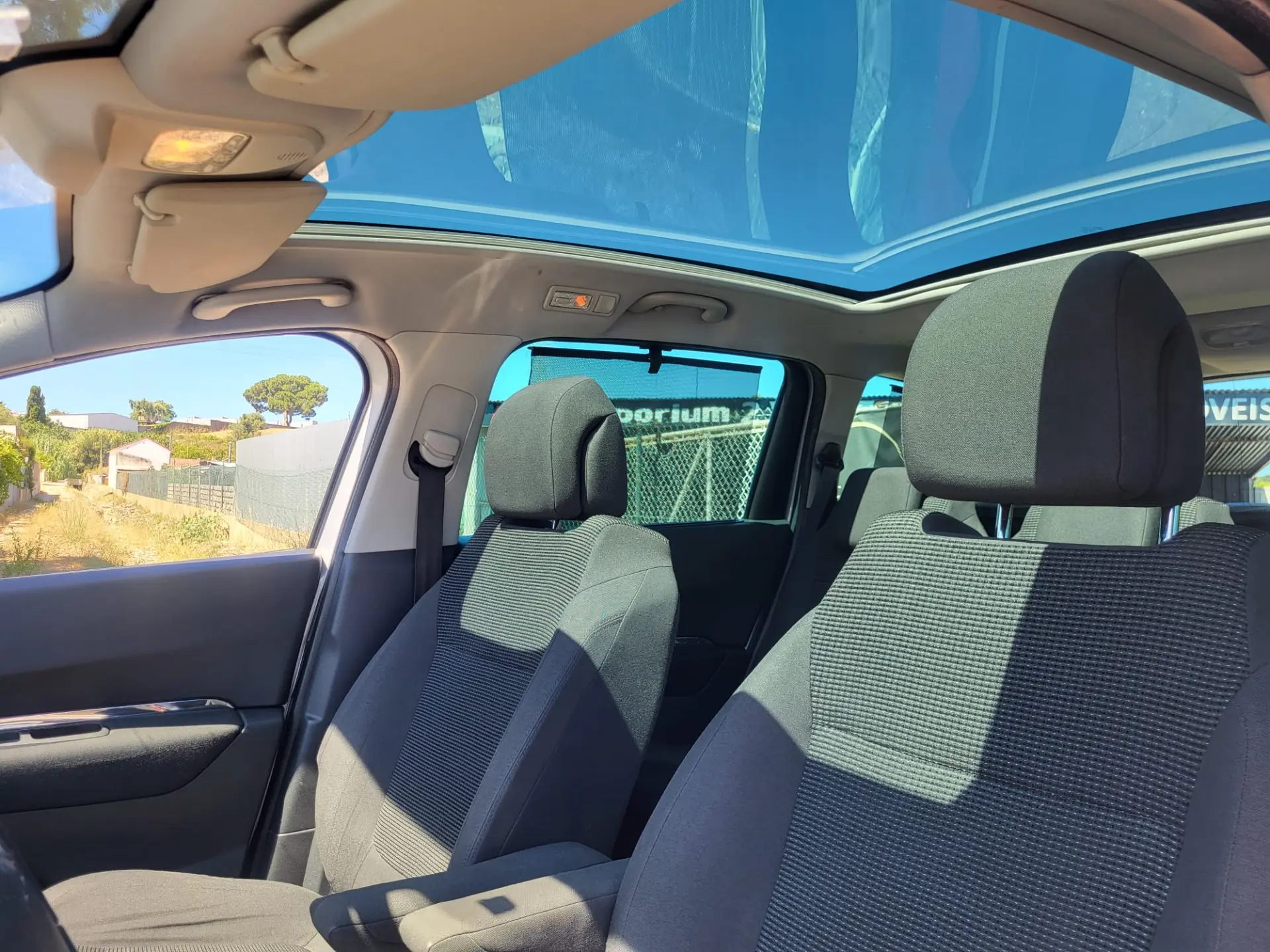 Peugeot 5008 1.6 HDi 7L Allure 2-Tronic 10