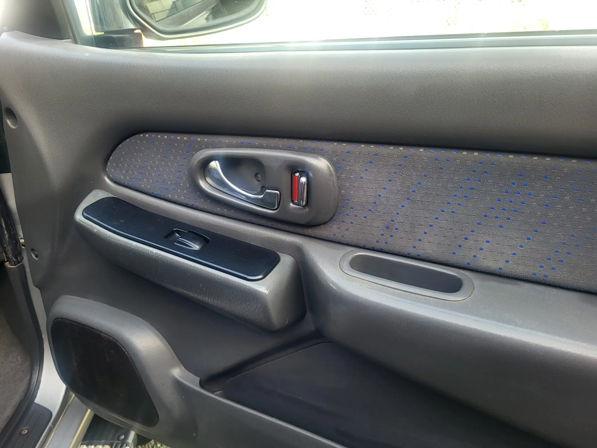 Mitsubishi L200 Strakar 2.5 TD CD 16