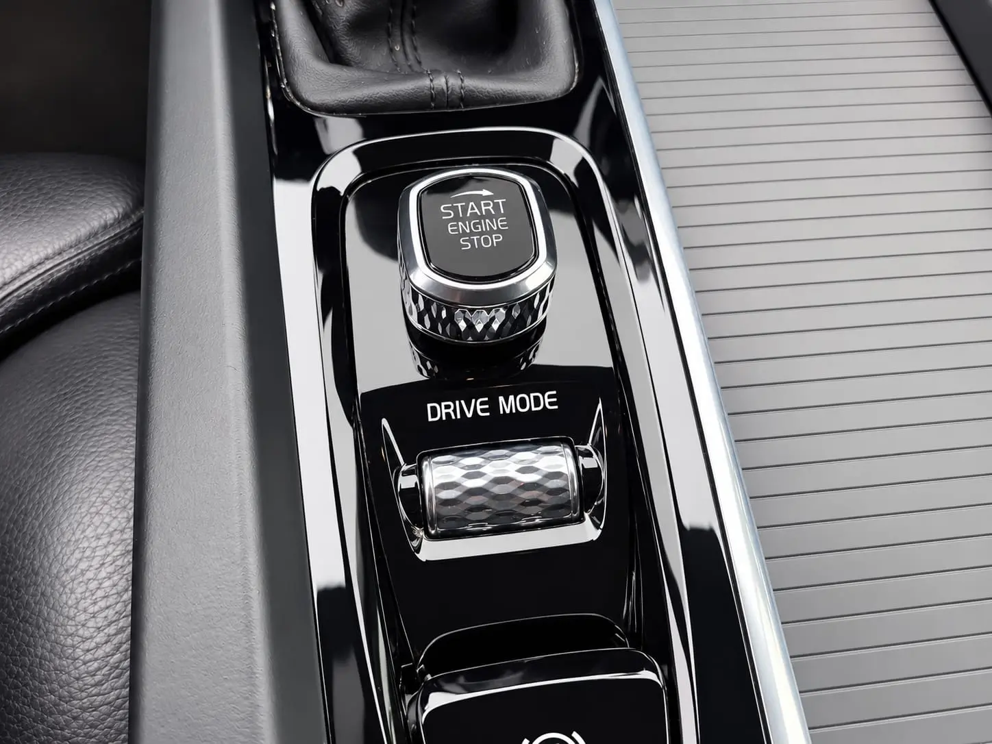 Volvo XC 60 2.0 D3 Momentum Pro 15