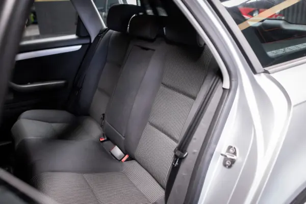 Audi A4 Avant 2.0 TDI S-line 24