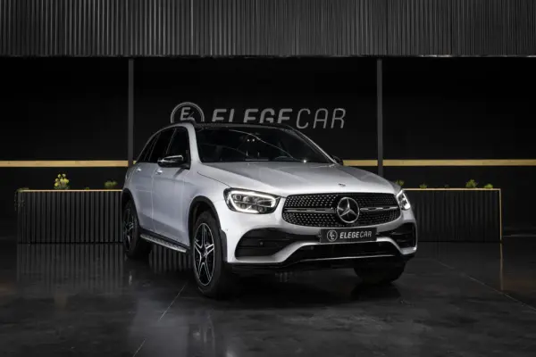 Mercedes-Benz GLC 300 e 4Matic 9G-TRONIC AMG Line 1