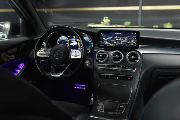 Mercedes-Benz GLC 300 e 4Matic 9G-TRONIC AMG Line 12