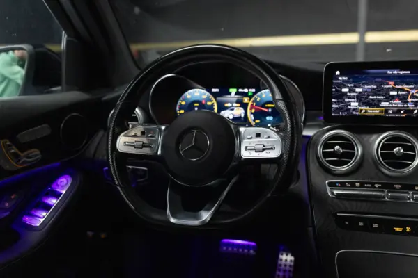 Mercedes-Benz GLC 300 e 4Matic 9G-TRONIC AMG Line 13