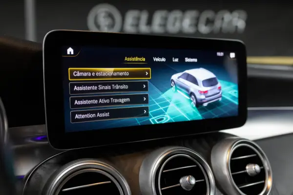 Mercedes-Benz GLC 300 e 4Matic 9G-TRONIC AMG Line 28