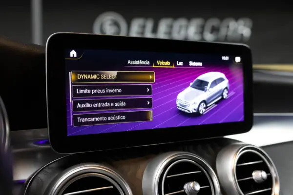 Mercedes-Benz GLC 300 e 4Matic 9G-TRONIC AMG Line 29