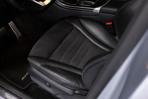 Mercedes-Benz GLC 300 e 4Matic 9G-TRONIC AMG Line 32