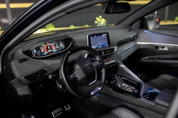 Peugeot 5008 1.6 BlueHDi GT Line EAT6 19