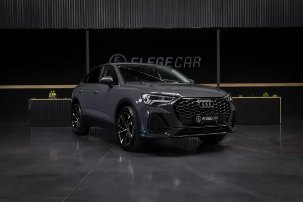 Audi Q3 Sportback 45 TFSIe S tronic 1