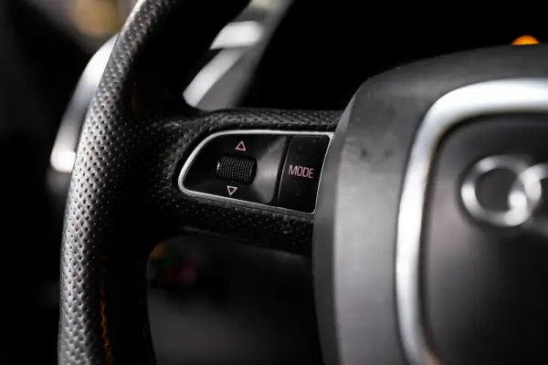 Audi Q5 2.0 TDI Exclusive 11