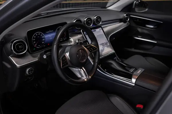 Mercedes-Benz C 300 e 9G-TRONIC Avantgarde Advanced 12