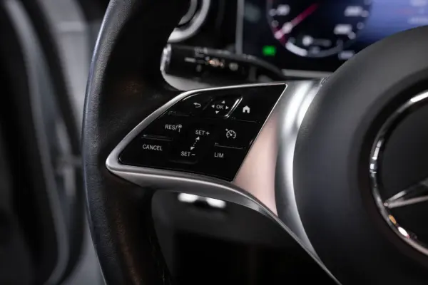 Mercedes-Benz C 300 e 9G-TRONIC Avantgarde Advanced 17