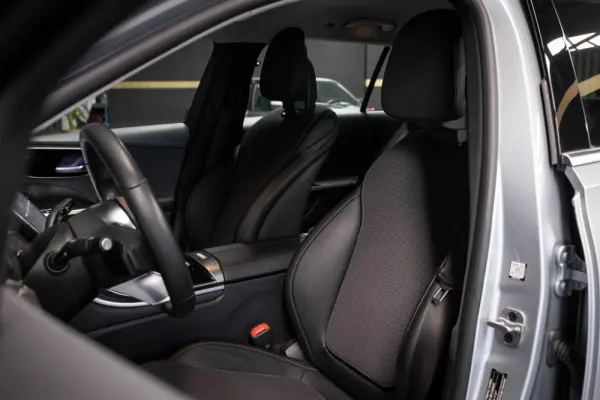 Mercedes-Benz C 300 e 9G-TRONIC Avantgarde Advanced 32
