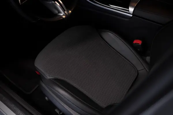 Mercedes-Benz C 300 e 9G-TRONIC Avantgarde Advanced 33