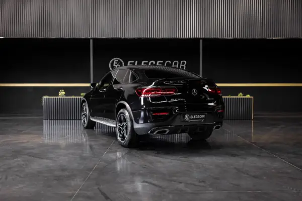 Mercedes-Benz GLC 300 e Coupe 4Matic 9G-TRONIC AMG Line 6