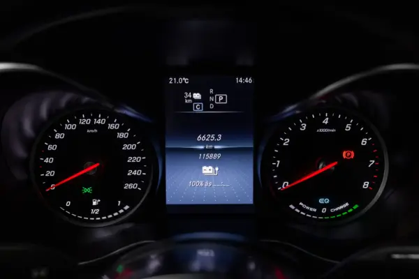 Mercedes-Benz GLC 300 e Coupe 4Matic 9G-TRONIC AMG Line 26