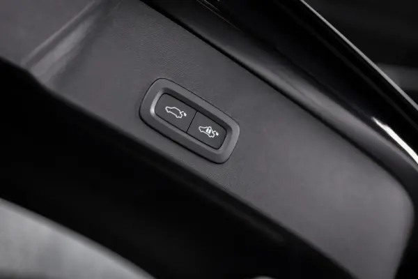 Volvo XC 40 1.5 T4 PHEV Core 11