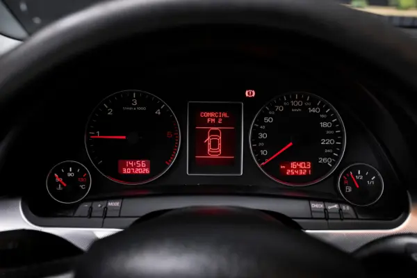 Audi A4 Avant 2.0 TDI S-line 13