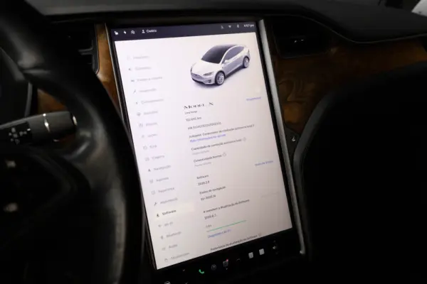 Tesla Model X Long Range 29