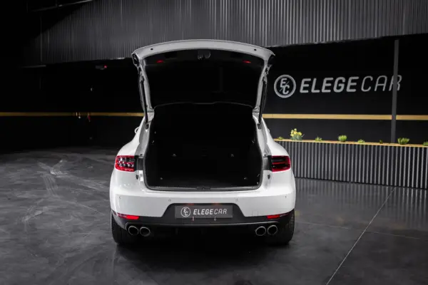 Porsche Macan S PDK 9