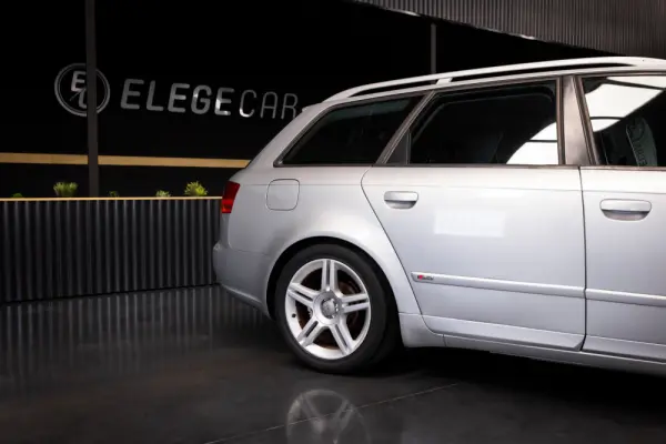 Audi A4 Avant 2.0 TDI S-line 4