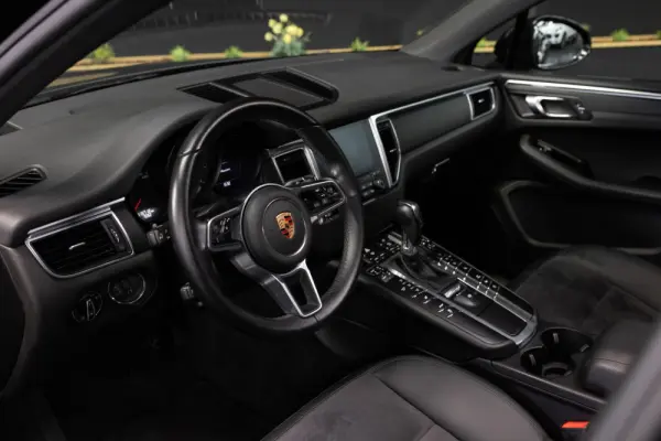 Porsche Macan PDK 13