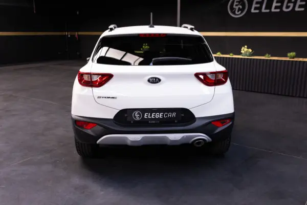 Kia Stonic 1.0 T-GDi Tech 8