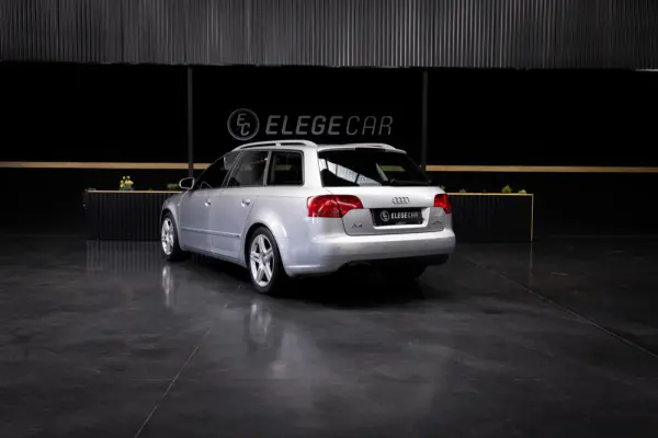 Audi A4 Avant 2.0 TDI S-line 7