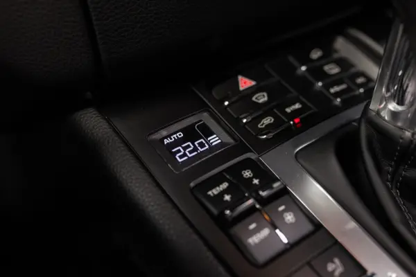 Porsche Macan PDK 25