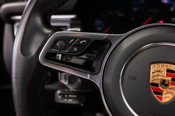 Porsche Macan PDK 18