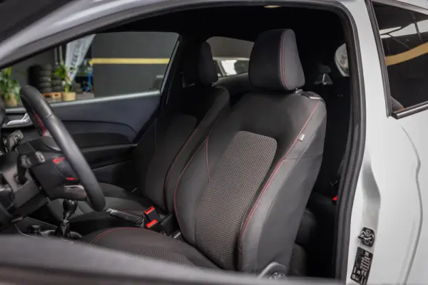 Ford Fiesta 1.0 EcoBoost ST-Line 28
