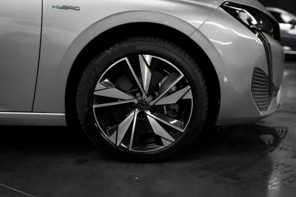 Peugeot 308 SW 1.6 Hybrid Allure Pack e-EAT8 3
