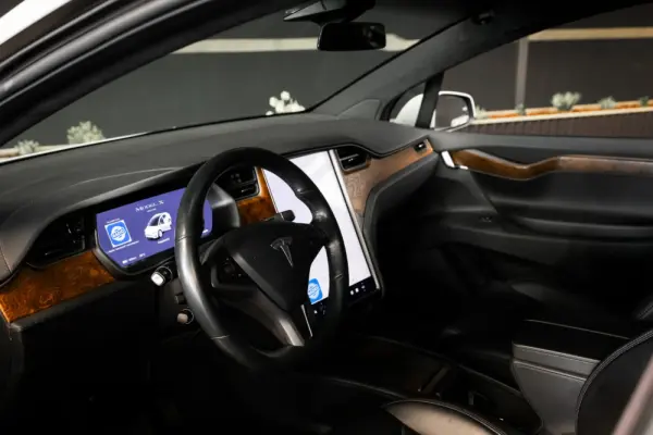 Tesla Model X Long Range 16