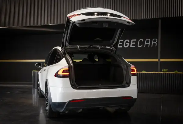 Tesla Model X Long Range 12