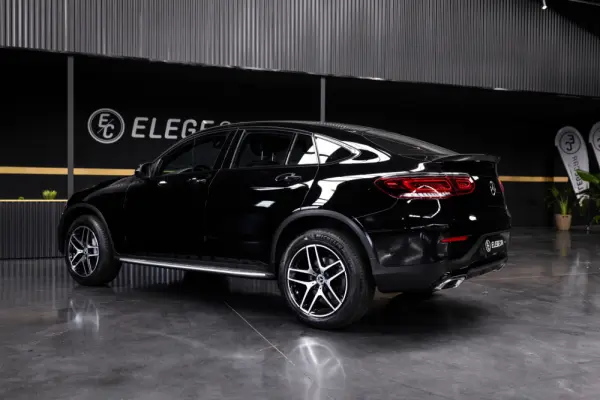 Mercedes-Benz GLC 300 de Coupé 4Matic 8