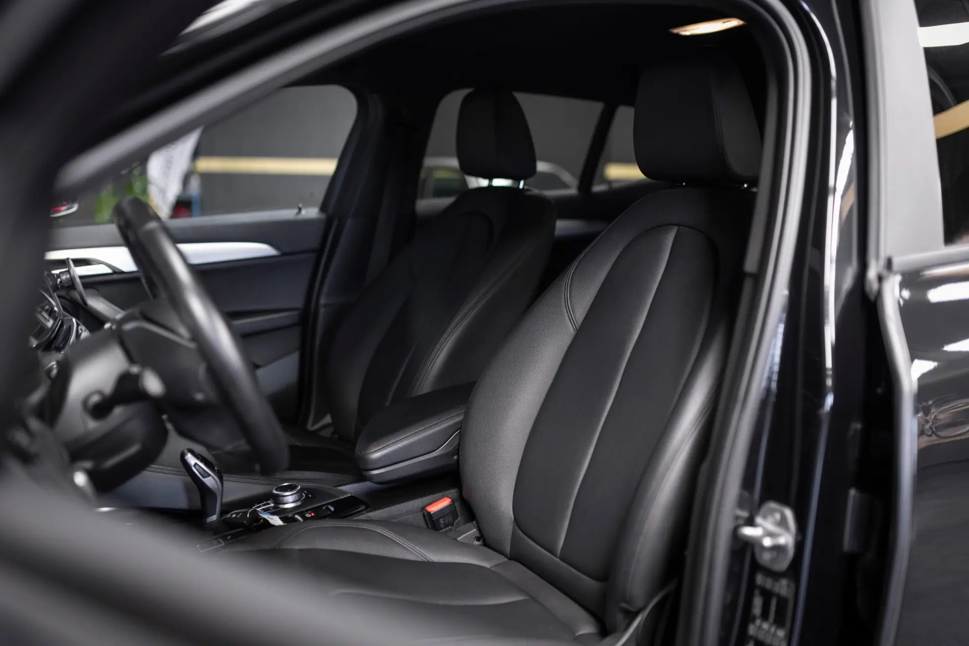 BMW X2 18 i sDrive Auto Advantage 30