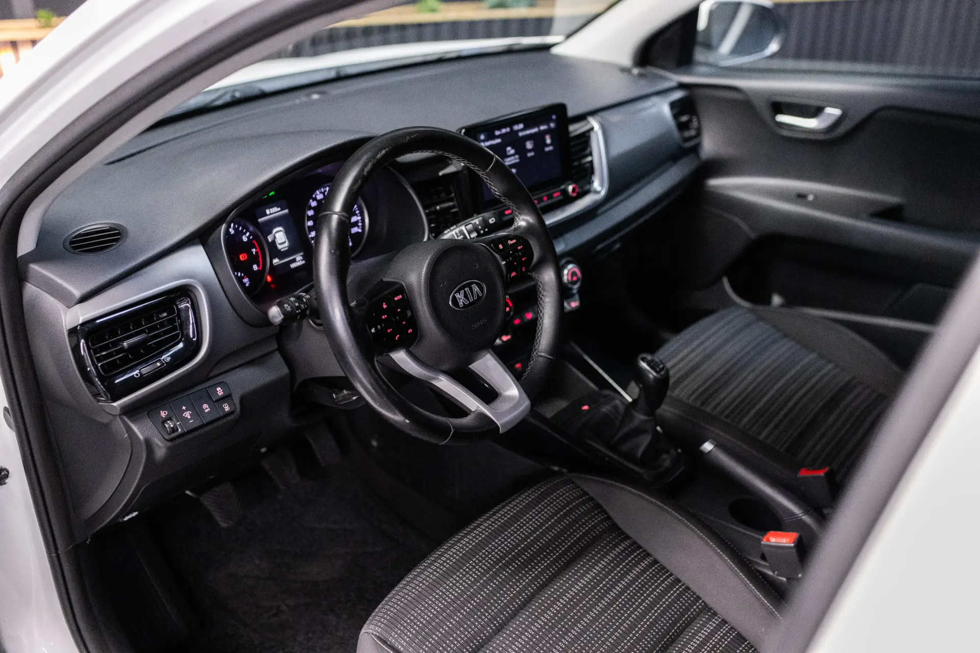 Kia Stonic 1.0 T-GDi Tech 13