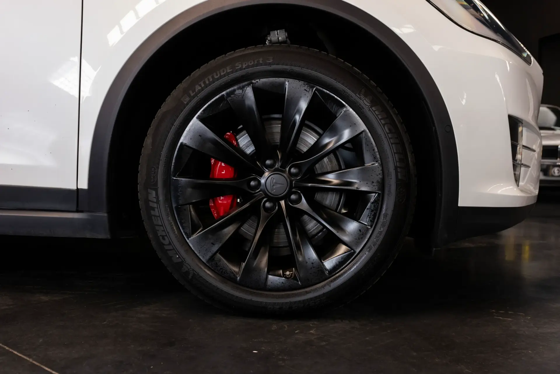 Tesla Model X Long Range 9