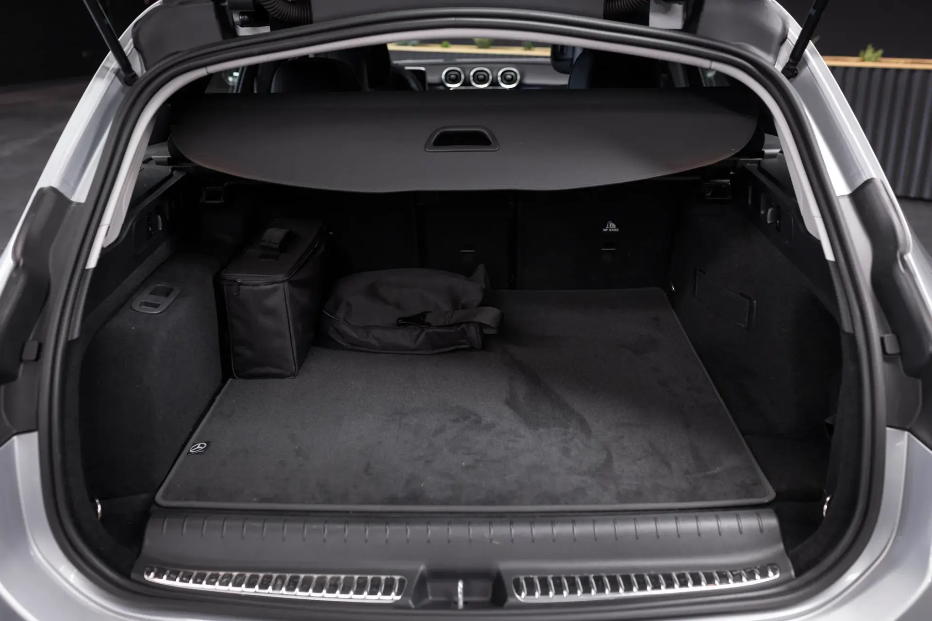 Mercedes-Benz C 300 e 9G-TRONIC Avantgarde Advanced 10