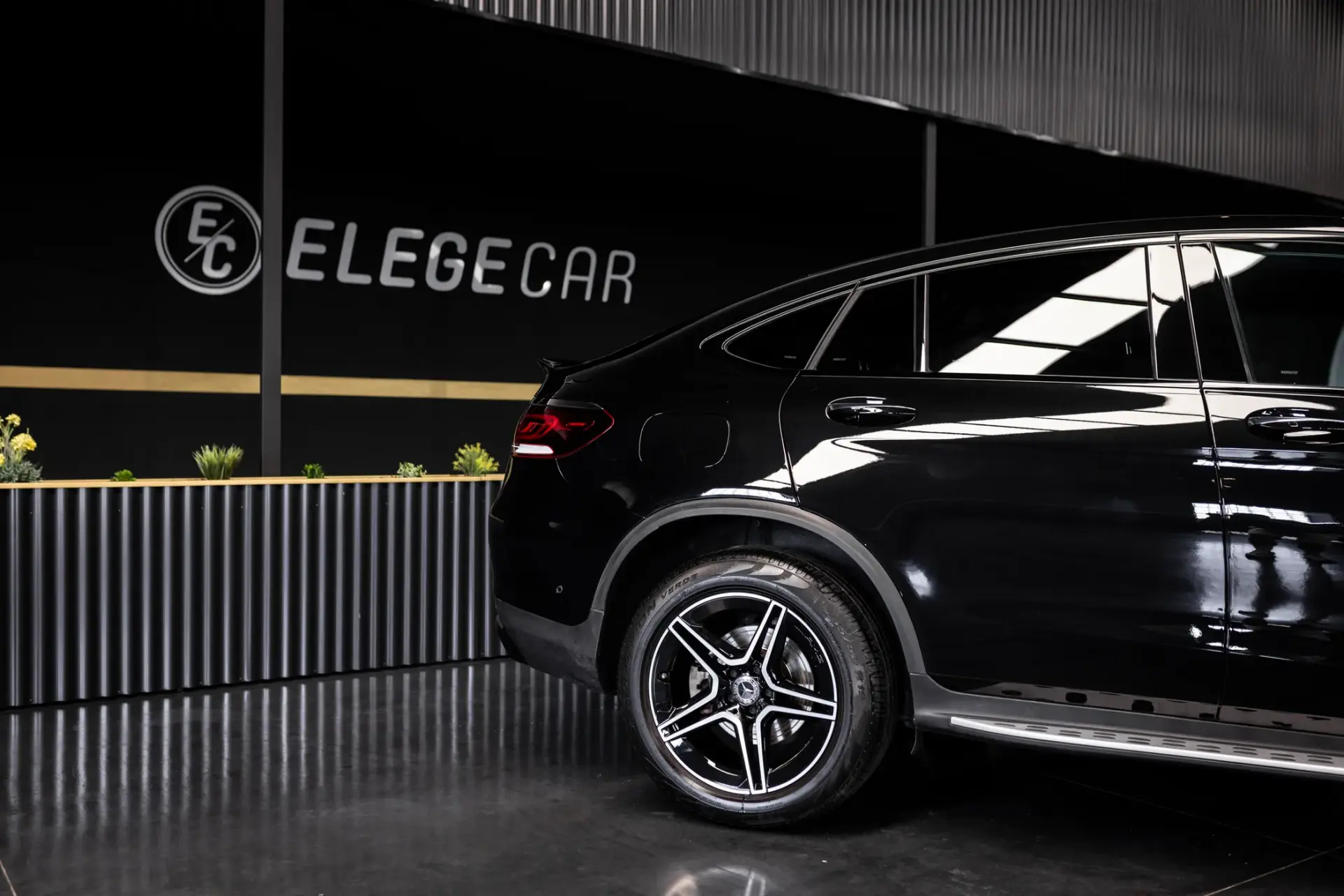 Mercedes-Benz GLC 300 e Coupe 4Matic 9G-TRONIC AMG Line 3