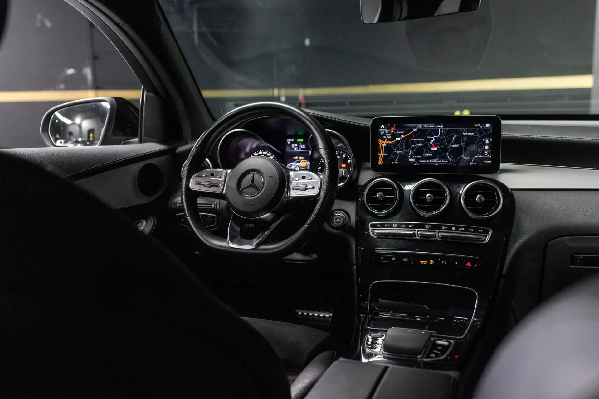 Mercedes-Benz GLC 300 e Coupe 4Matic 9G-TRONIC AMG Line 14