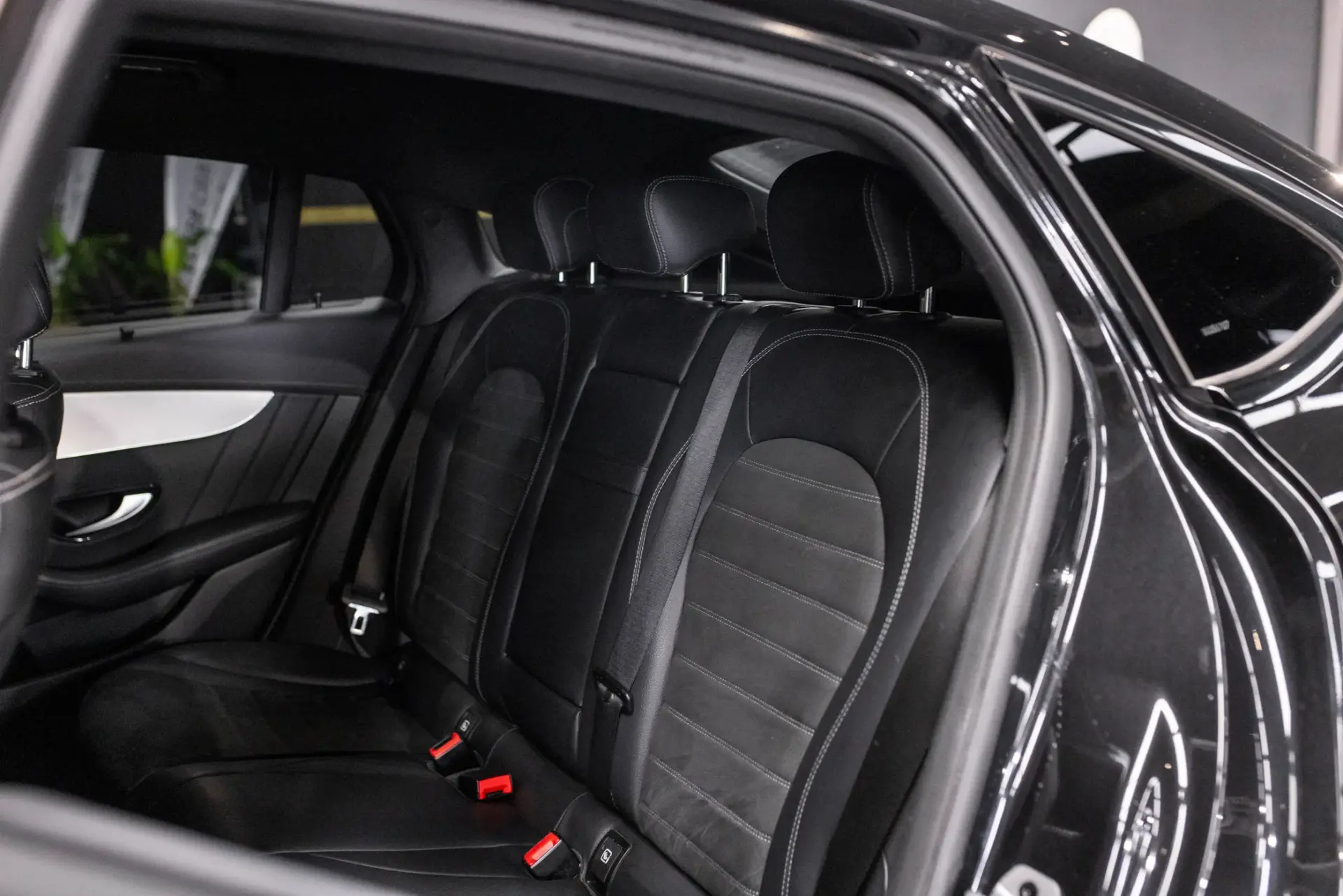 Mercedes-Benz GLC 300 e Coupe 4Matic 9G-TRONIC AMG Line 36
