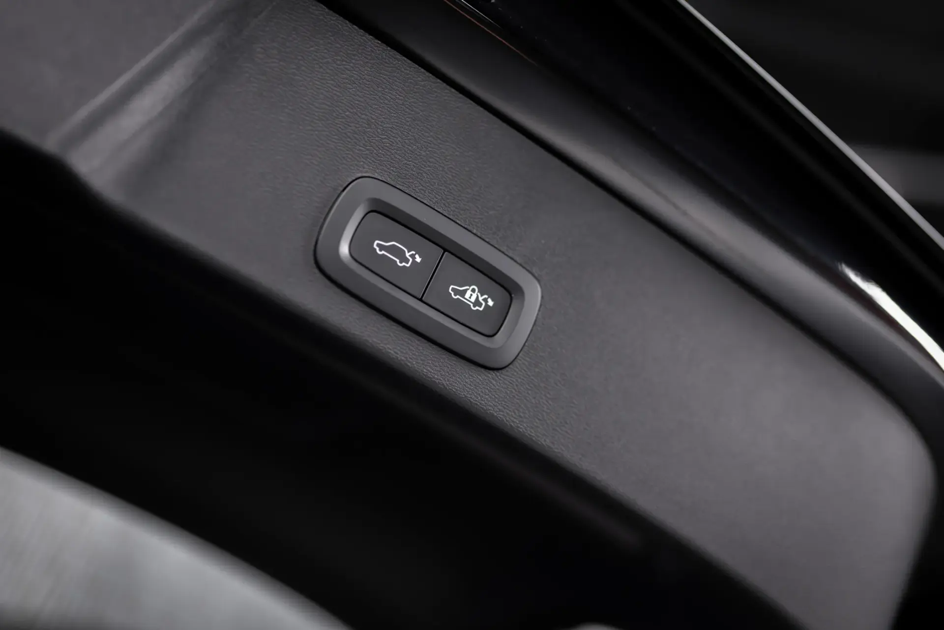 Volvo XC 40 1.5 T4 PHEV Core 11