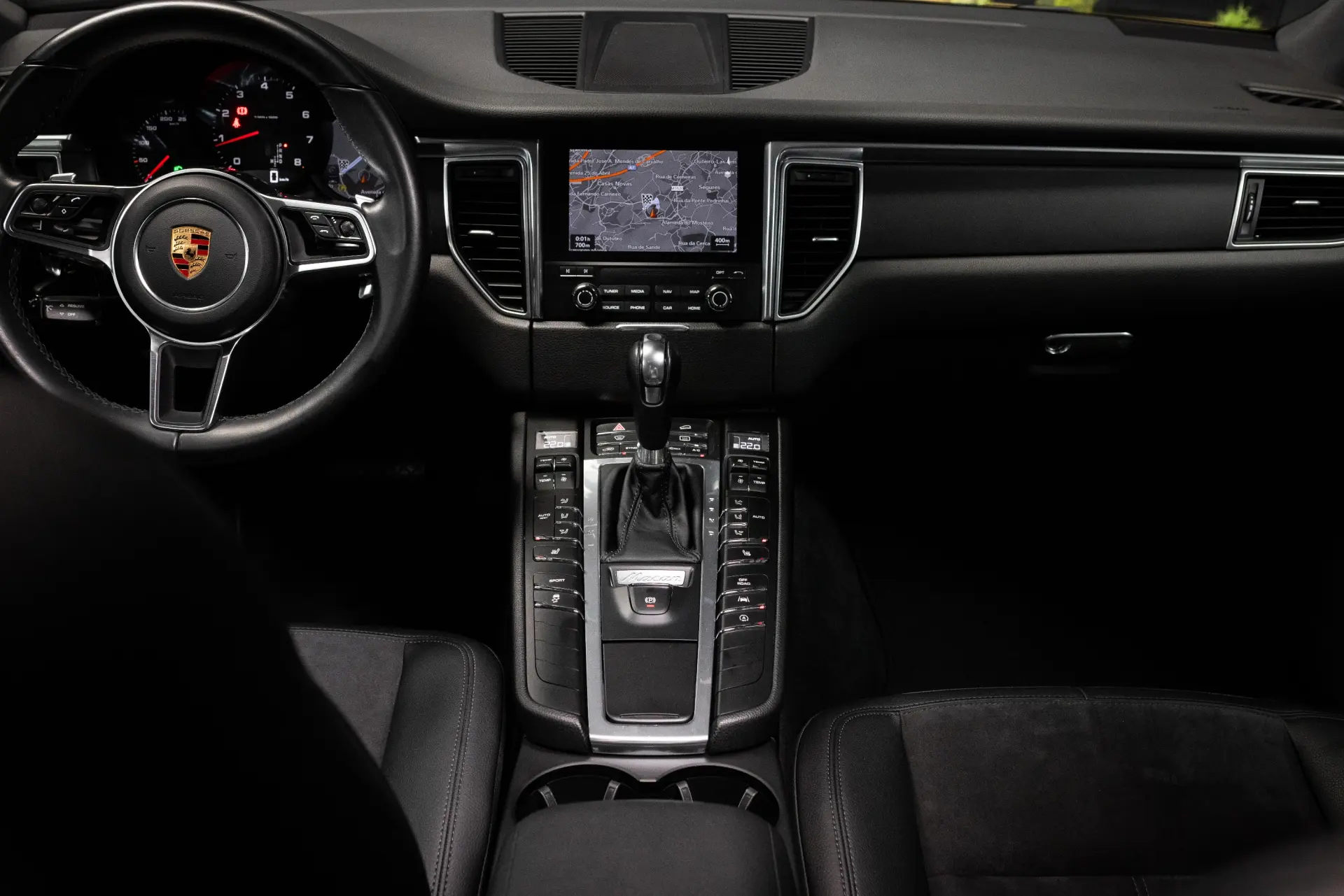 Porsche Macan PDK 17